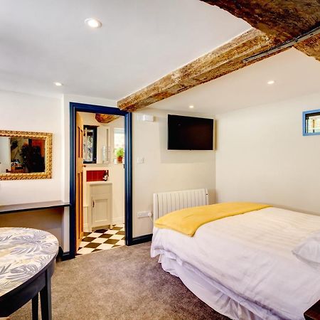 Bed and Breakfast Green Parrot House à Devizes Extérieur photo